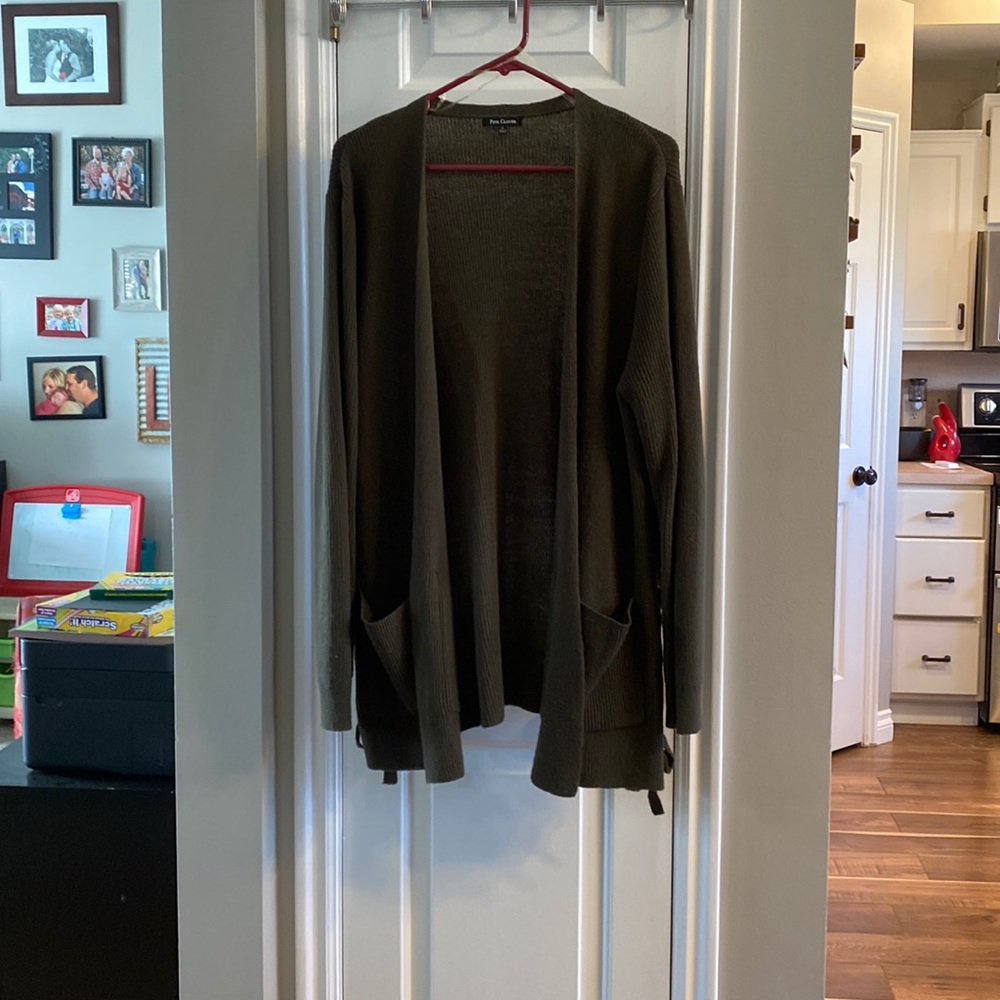Oversized Olive Green Sweater with laces on the sides and Pockets!!!